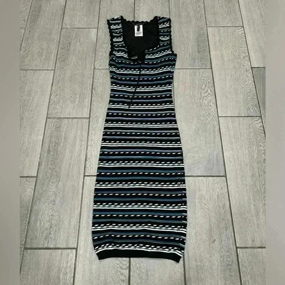 BCBG MAXAZRIA Knitt Bodycon Dress Size Small - Picture 2 of 5